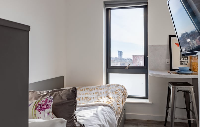 Sea View Studio, Oldway Centre, 39 High Street, City Centre, Swansea - Image 1
